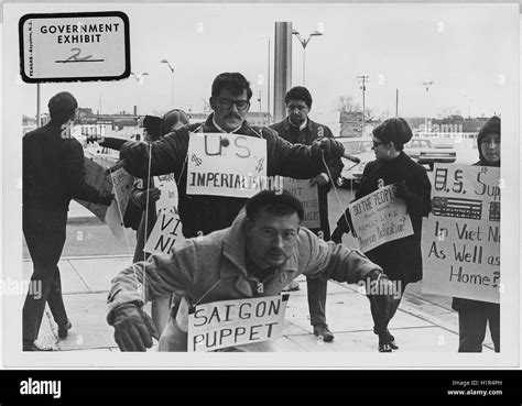 Vietnam war protesters carry signs hi-res stock photography and images ...