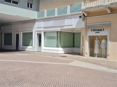 Locale Commerciale Viale Maria Ceccarini Riccione Rif