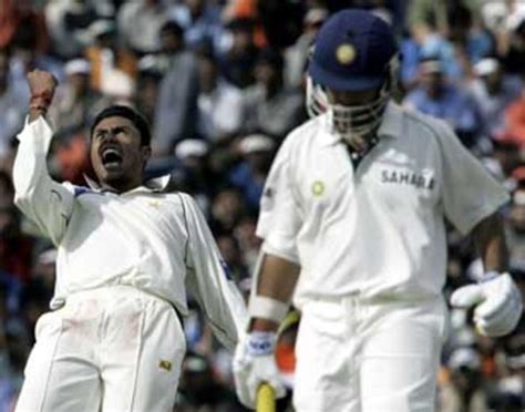 The Whole Pakistan Team Celebrated After Getting Rid Of Virender Sehwag