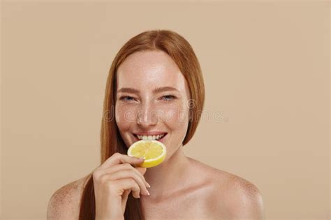Ginger Girl With Naked Shoulders And Lemon Slice Stock Image Image Of Cosmetic Girl