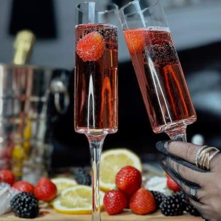 Бокалы для коктейлей