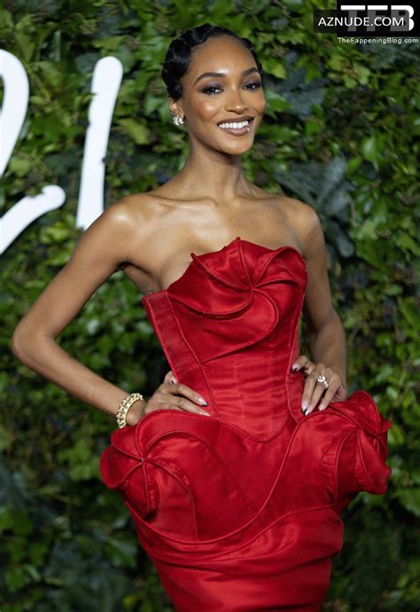 Jourdan Dunn Sexy Seen Showing Off Her Hot Tits At The Fashion Awards In London Aznude