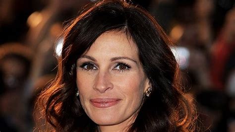 Julia Roberts Reveals Shes Still Struggling With Half Sister Nancy