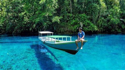 Pesona Keindahan Destinasi Objek Wisata Danau Labuan Cermin Di