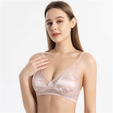 New Sexy French Silk Triangle Glossbra Light Luxury Ultra Thin Breathable Small Chest Bra Satin