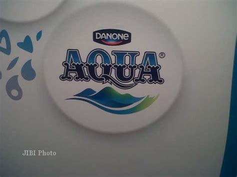 Aqua Danone Logo