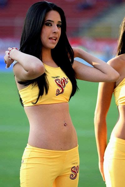 Pin de Axn Hernández Rdz en Edecan Chicas Futbolero Uniformes