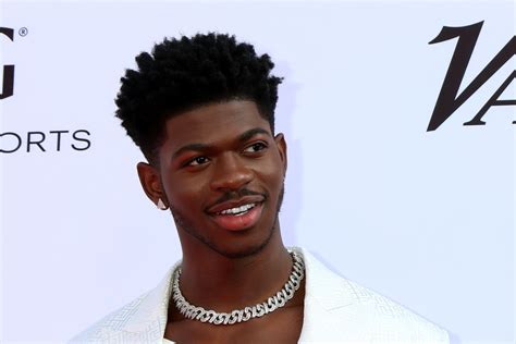 Lil Nas X Height: How Tall is The American Rapper and Singer? - Hood MWR