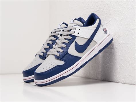 Купить Кроссовки Nike SB Dunk Low цвет Серый купить по цене 5490 рублей ...