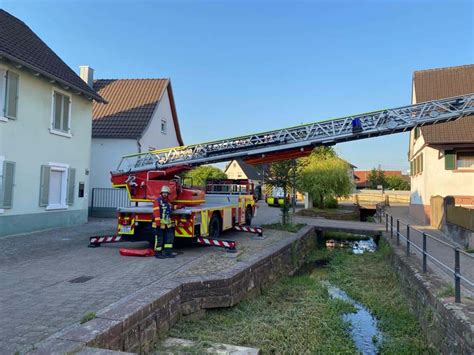 TH2 DLK Unterstützung Rettungsdienst Feuerwehr Teningen