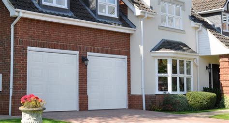 Garage Doors High Wycombe Garage Door Repairs Fitting High Wycombe