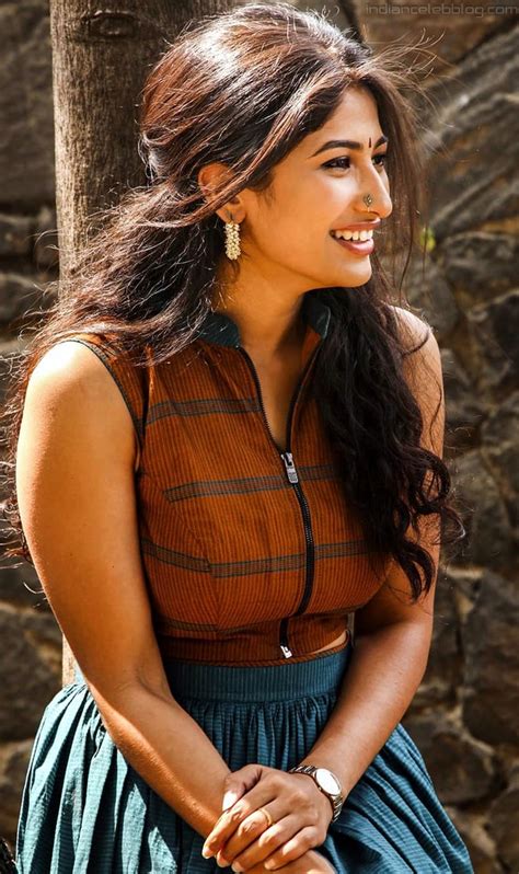 Roshini Prakash Kannada Actress T Hot Photo Indiancelebblog