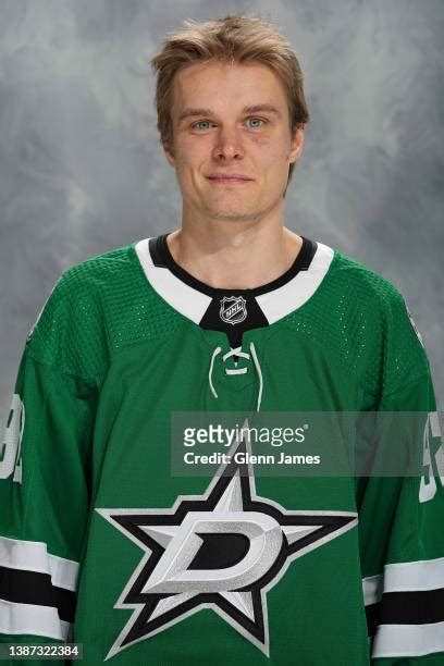 Vladislav Namestnikov Headshot Photos and Premium High Res Pictures ...