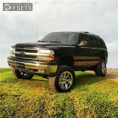 Wheel Offset 2001 Chevrolet Tahoe Aggressive 1 Outside Fender