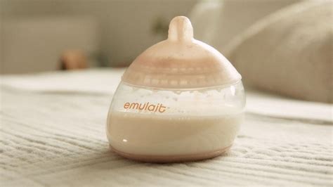 Emulait Bottle Revolutionizes Baby Feeding DesignWanted