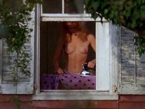 SARAH TRIGGER Nude AZNude