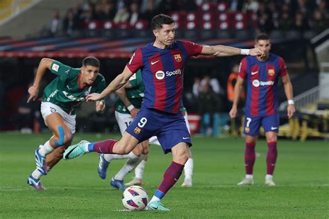 Barcelona vs Alavés La Liga Final Score 2 1 Lewandowski leads second