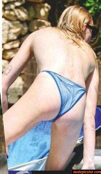 Sophie Turner Hot Ass Braless Nude Leaked Porn Photo