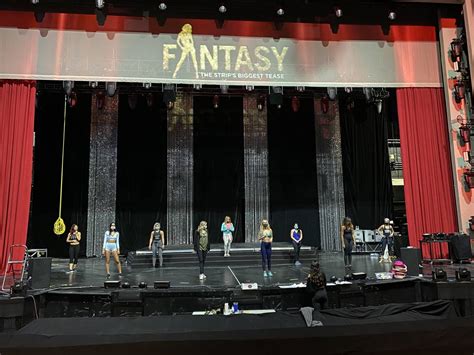 ‘fantasy Takes On Luxor Theater In Vegas Reopening Las Vegas Review