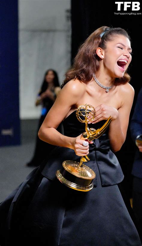 Zendaya Nude Leaks OnlyFans Photo TheFappening