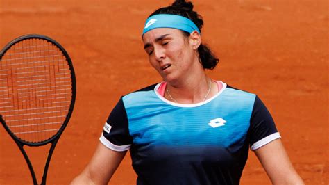 French Open Ons Jabeur Shocked By Magda Linette In First Round At