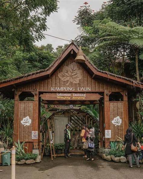 Kampung Daun Bandung Suasana Harga Menu Daya Tarik Wisata Diary