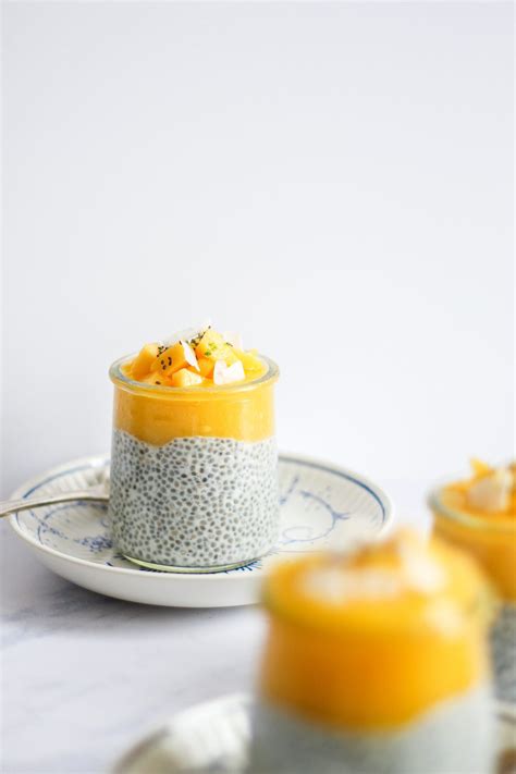 Pudding de chia à la mangue et à la noix de coco stoemp it up