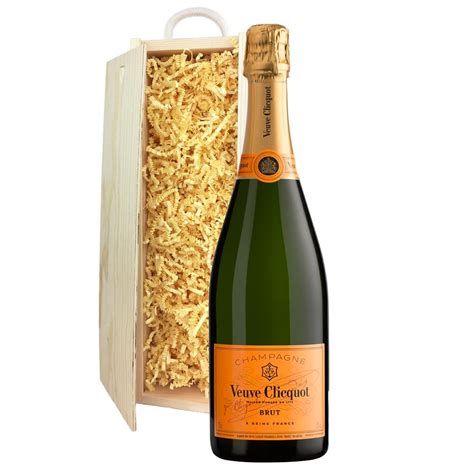 Veuve Clicquot Yellow Label Brut Champagne 75cl In Wooden Sliding Lid