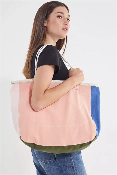 Urban Renewal Remnants Colorblocked Tote Bag Urban Outfitters