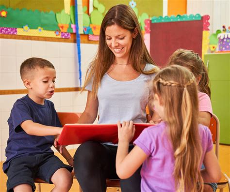 Mały CZYTelNIK głośne czytanie i zabawy edukacyjne dla przedszkolaków