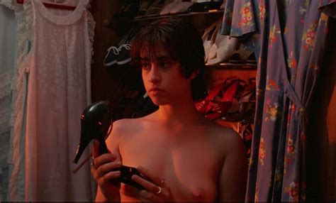 Nude Video Celebs Fernanda Torres Nude Love Me Forever Or Never