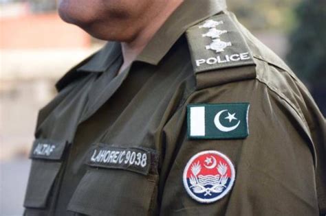 Alert: Lahore Police' New Uniform is Eerily Similar to Pakistan Army Dress