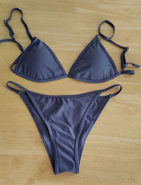 SHEIN grått bikini set storlek M Köp på Tradera