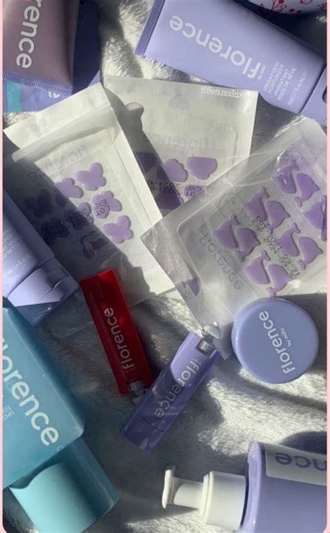 Pin de Mad.wes_1 en Florence | Materiales para maquillaje, Rutina de ...