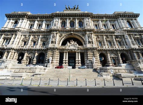 Palazzo Di Giustizia Palace Of Justice In Rome Stock Photo Alamy