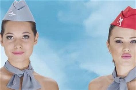 Hãng lữ hành bị chỉ trích vì thuê phi công nude quảng cáo Phụ Nữ News