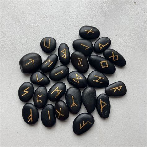 現貨 黑色如尼石rune Set盧恩石北歐維京盧恩符文燙金altar道具wicca Wicca 丸子家 蝦皮購物