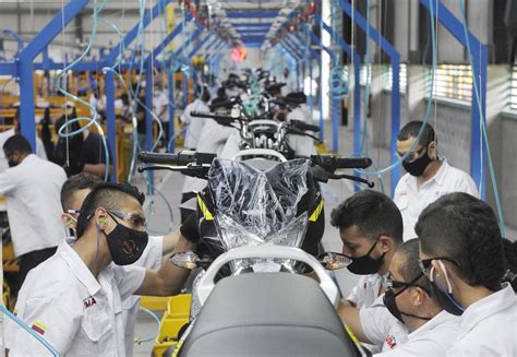 Bajaj Inici Producci N De Motos En Su Nueva Planta De La Tebaida Quind O