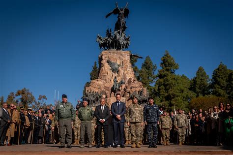 Petri encabezó el acto por el Día del Ejército Nos sentimos