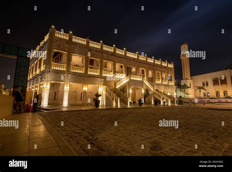 Souq Waqif Es Un Zoco En Doha En El Estado De Qatar El Souq Es