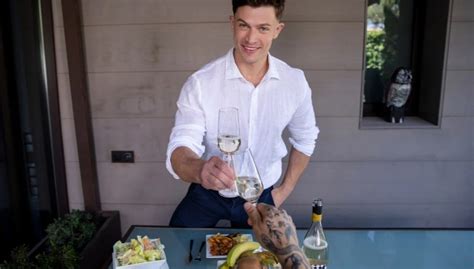 Gay A Rewarding Meal VR Porn Video VRPorn