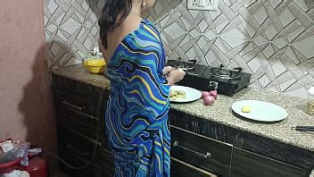 Chote Sahab Ke Sath Masti Chudai Hindi Web Series Sex XNXX