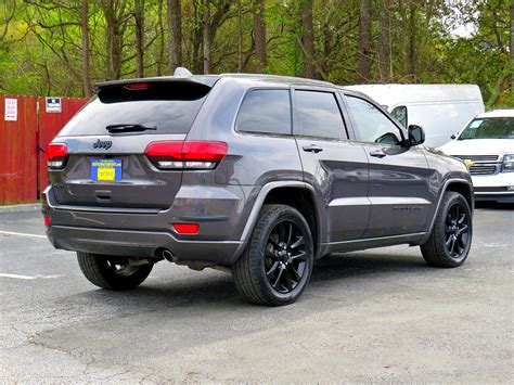 2018 Jeep Grand Cherokee Altitude 4x4 Ltd Avail