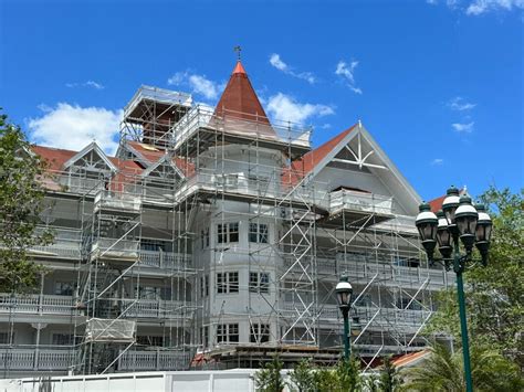 Red Shingles Restored As Refurbishment Of Sago Cay Building Continues