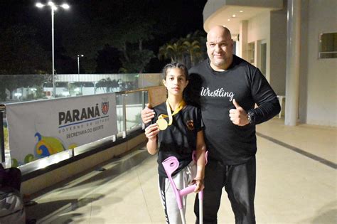 Atleta deficiência é campeã no wrestling convencional nos Jogos