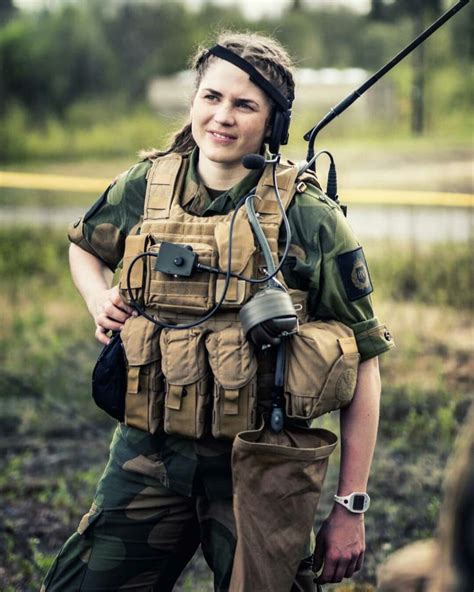 Norwegian Female Soldier | Female soldier, Military girl, Military women