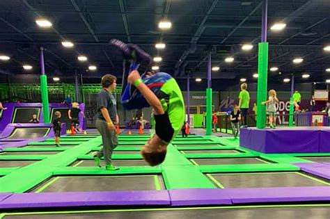 Air Insanity Trampoline Park Open for Jumping, Parties and Camp