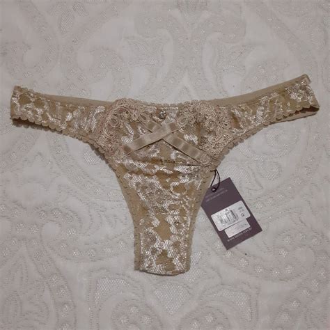 Calcinha Dourada Belles Lingerie Lingerie Feminina Belles Lingerie Nunca Usado Enjoei