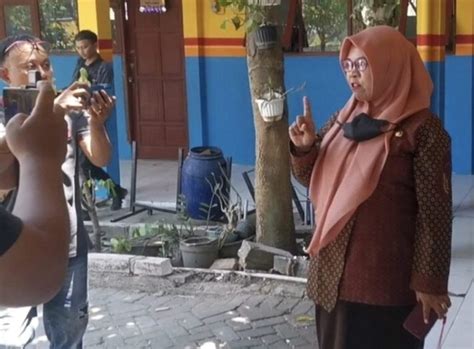 Respon Kepala Sekolah Di Gresik Yang Mata Siswanya Dicolok Tusuk Bakso