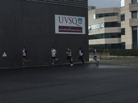 Un Nouveau Terrain De Sport Inaugur Sur Le Campus De V Lizy Uvsq